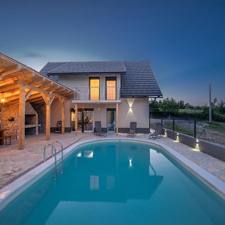 Villa Nesa - Beautiful Guest House At Continental Croatia With Outdoor Swimming Pool, Sauna And 3 Bedrooms Plaški Extérieur photo
