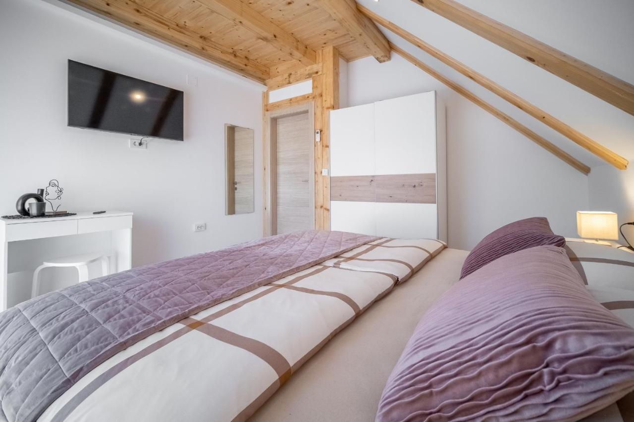 Villa Nesa - Beautiful Guest House At Continental Croatia With Outdoor Swimming Pool, Sauna And 3 Bedrooms Plaški Extérieur photo