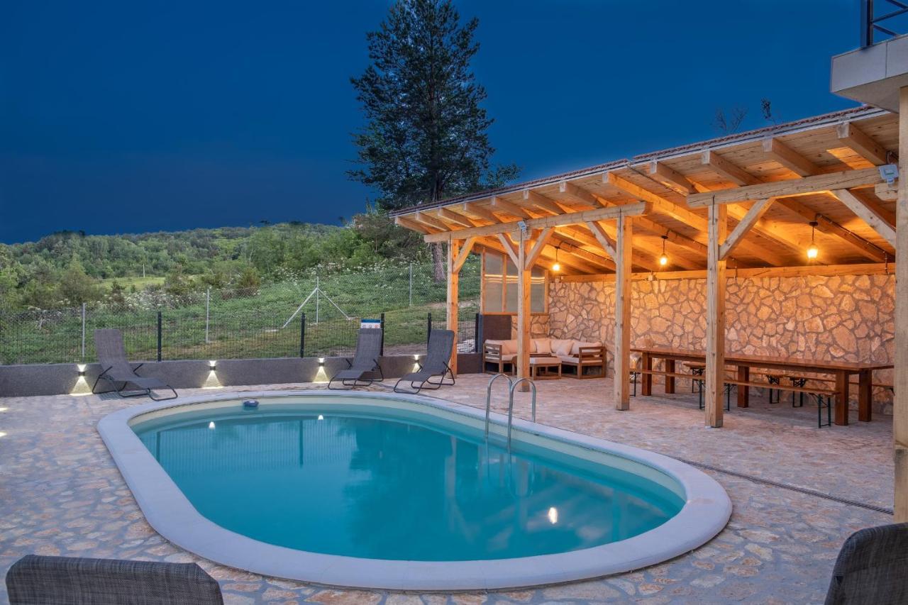 Villa Nesa - Beautiful Guest House At Continental Croatia With Outdoor Swimming Pool, Sauna And 3 Bedrooms Plaški Extérieur photo